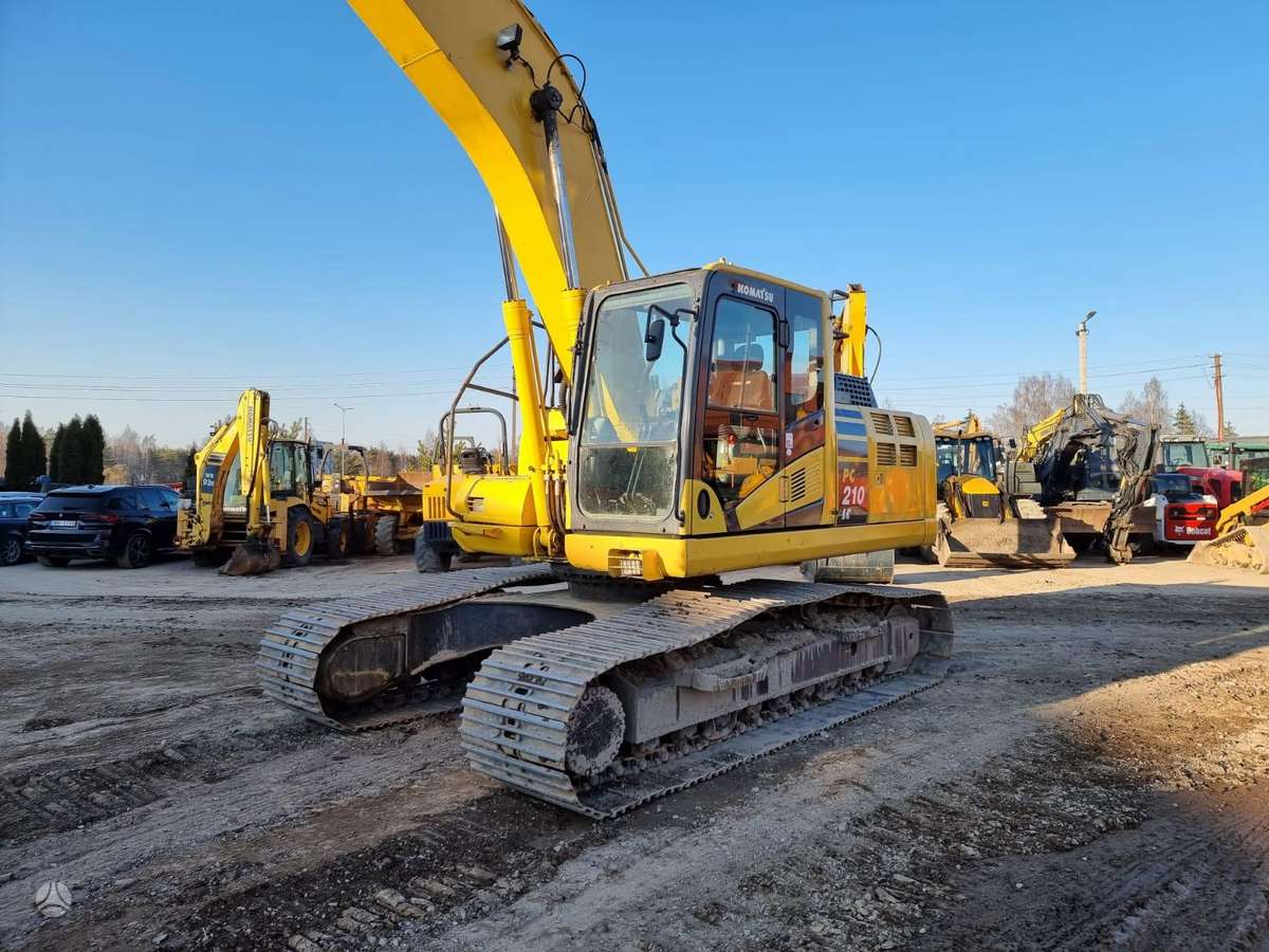 Komatsu PC210LC-8, excavator