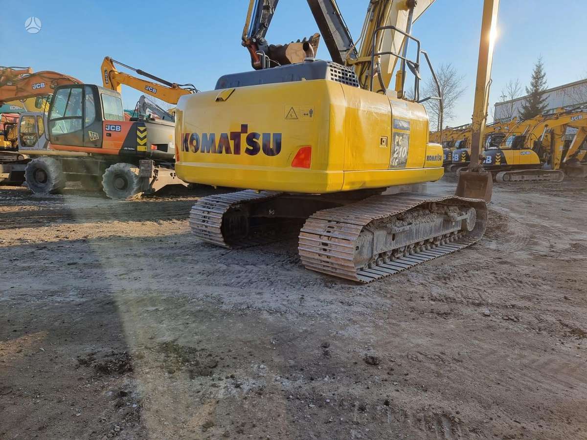 Komatsu PC210LC-8, excavator