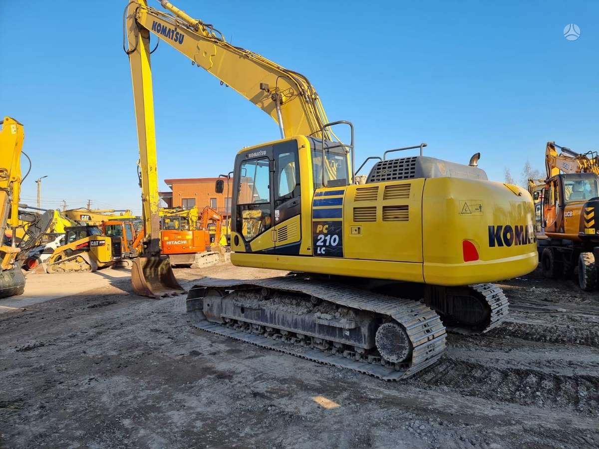 Komatsu PC210LC-8, ekskavatori