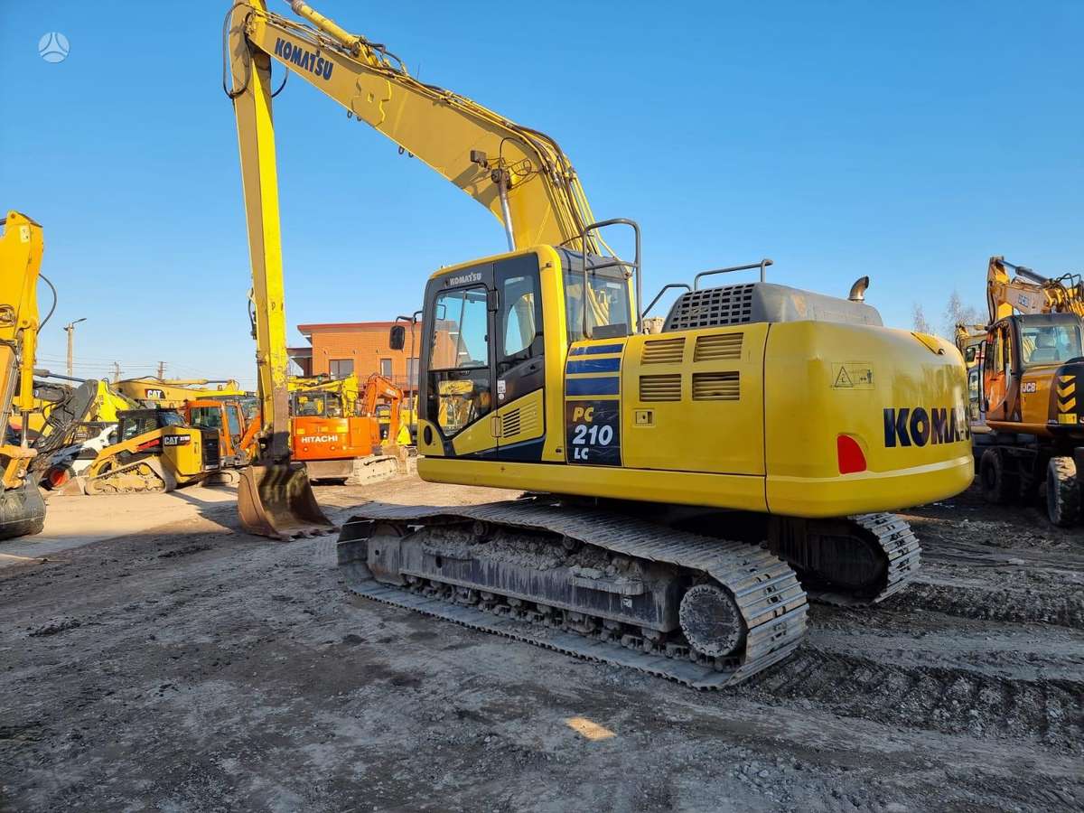 Komatsu PC210LC-8, excavator