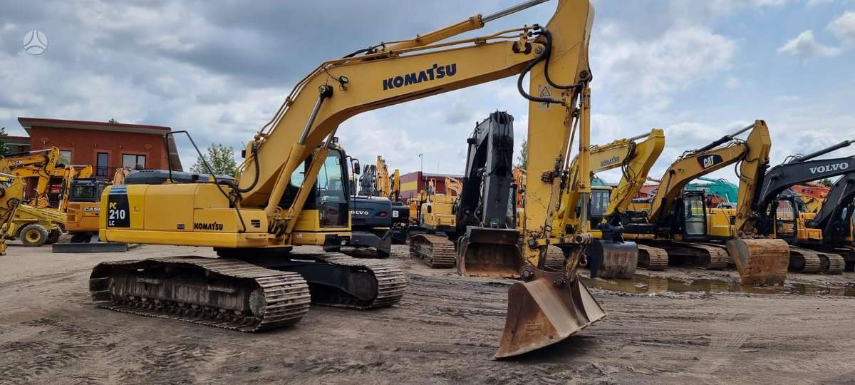 Komatsu PC210LC-8, excavator