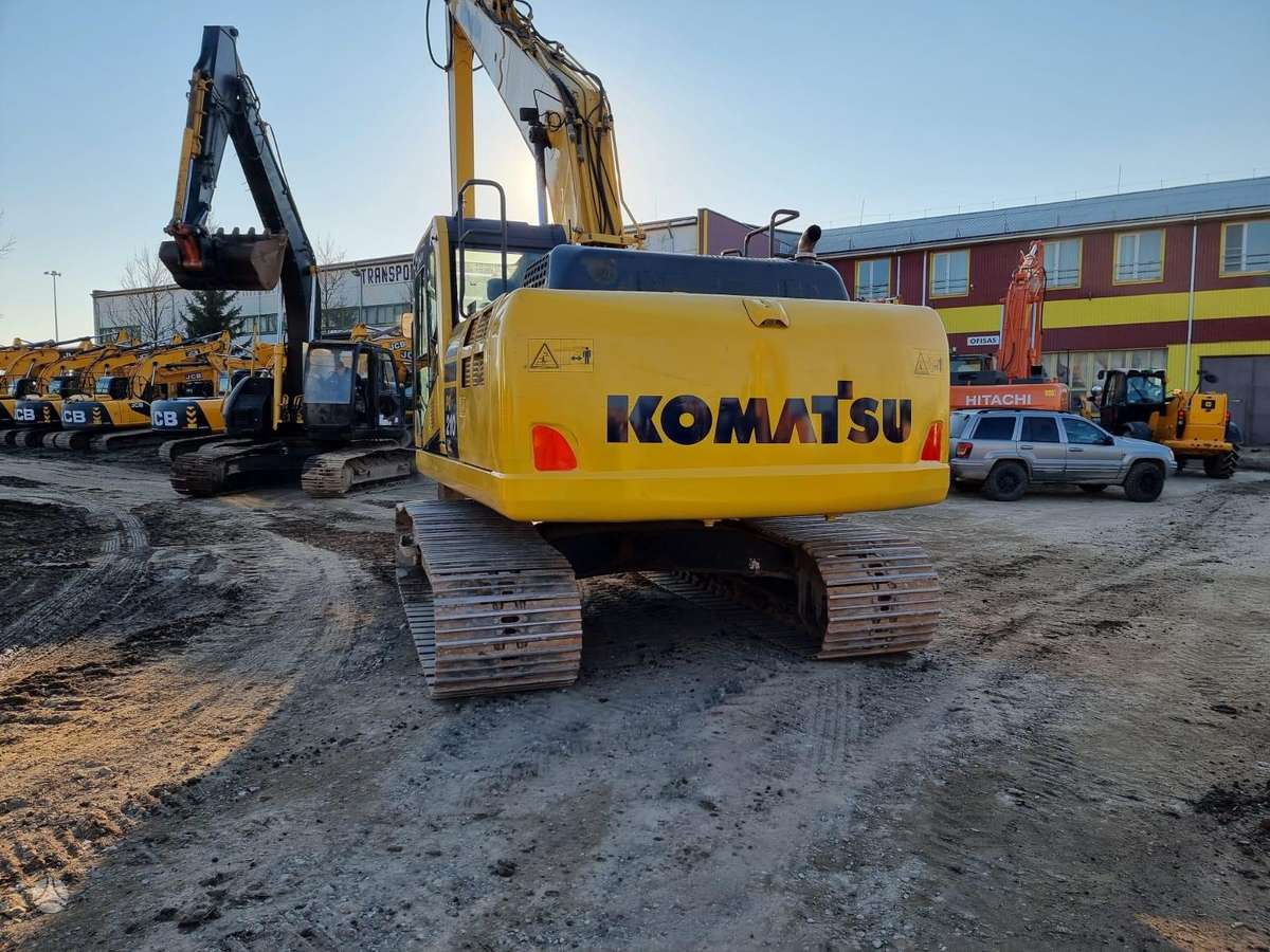 Komatsu PC210LC-8, ekskavatori