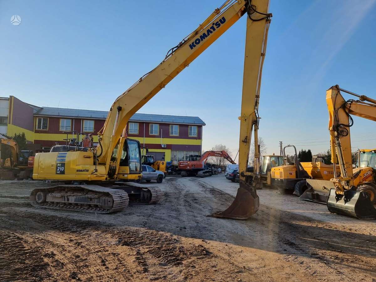 Komatsu PC210LC-8, экскаваторы