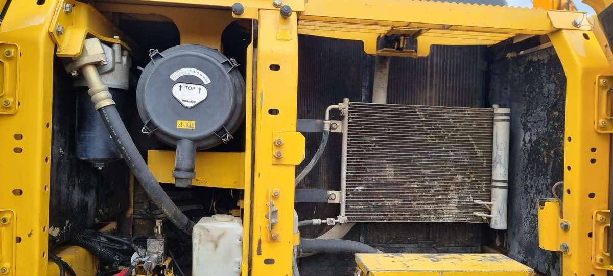 Komatsu PC210LC-8, экскаваторы