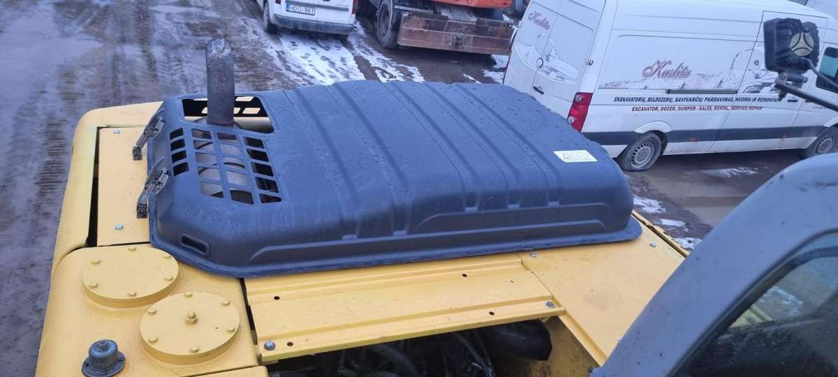 New Holland 215B, экскаваторы