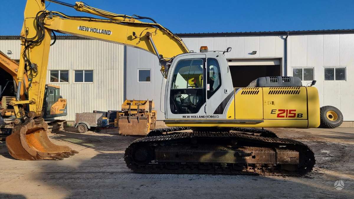 New Holland E215 B, ekskavatori