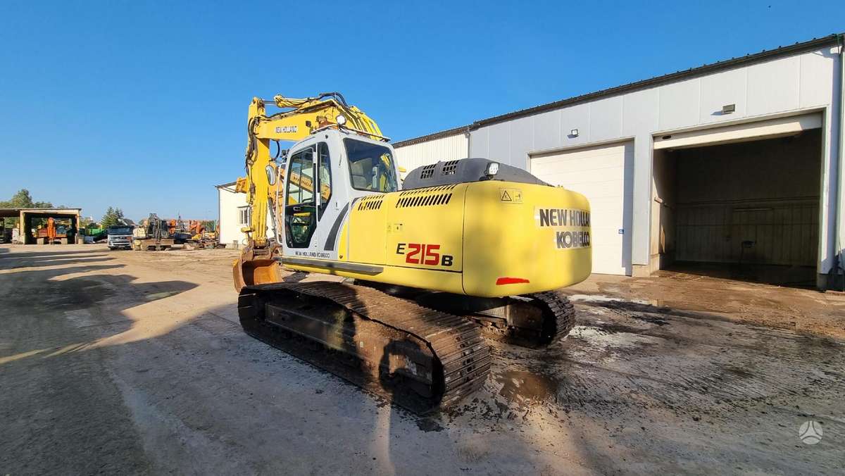 New Holland E215 B, ekskavatori