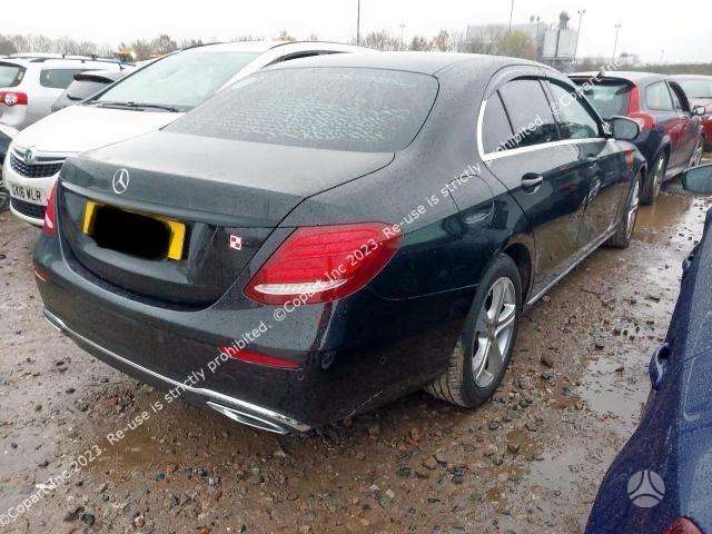 Mercedes-Benz E200