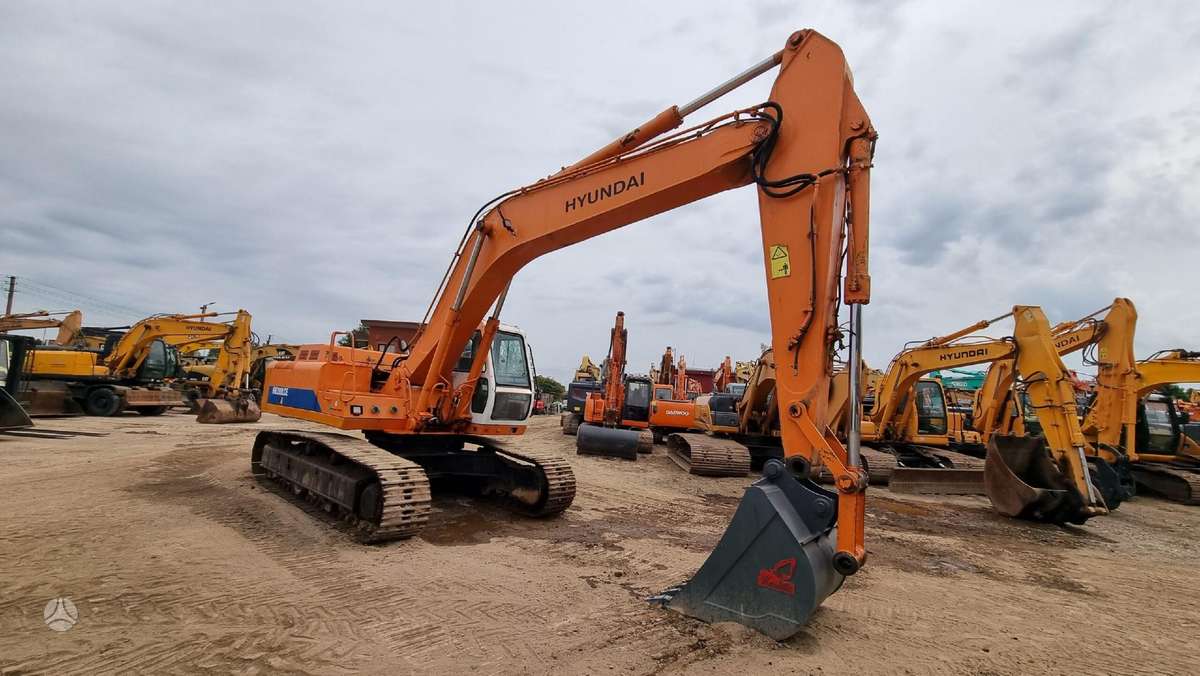 Hyundai Halla HE280LC, ekskavatoriai