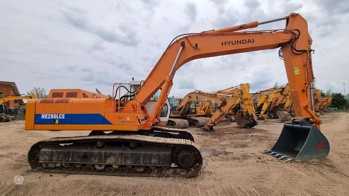 Hyundai Halla HE280LC, ekskavatoriai