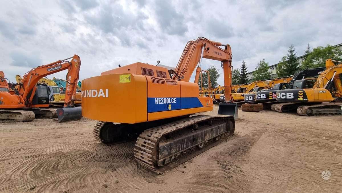 Hyundai Halla HE280LC, ekskavatoriai