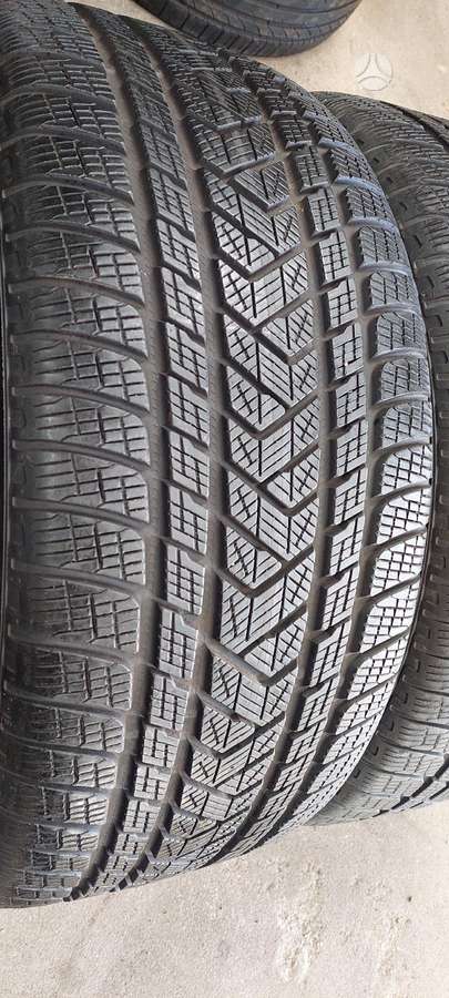 Pirelli, зимние 275/40 R21