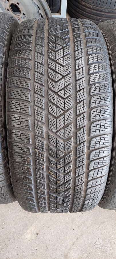 Pirelli, зимние 275/40 R21