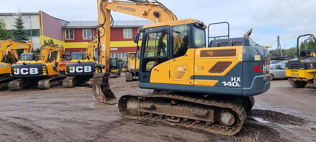 Hyundai HX140 L, excavator