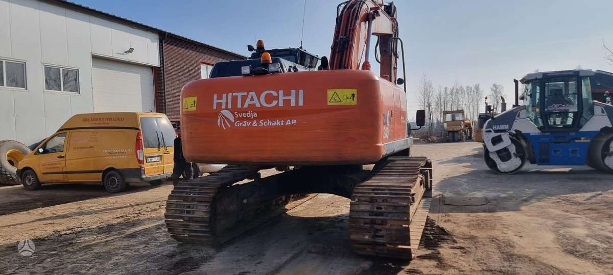 Hitachi ZX280 LC-3, ekskavatoriai