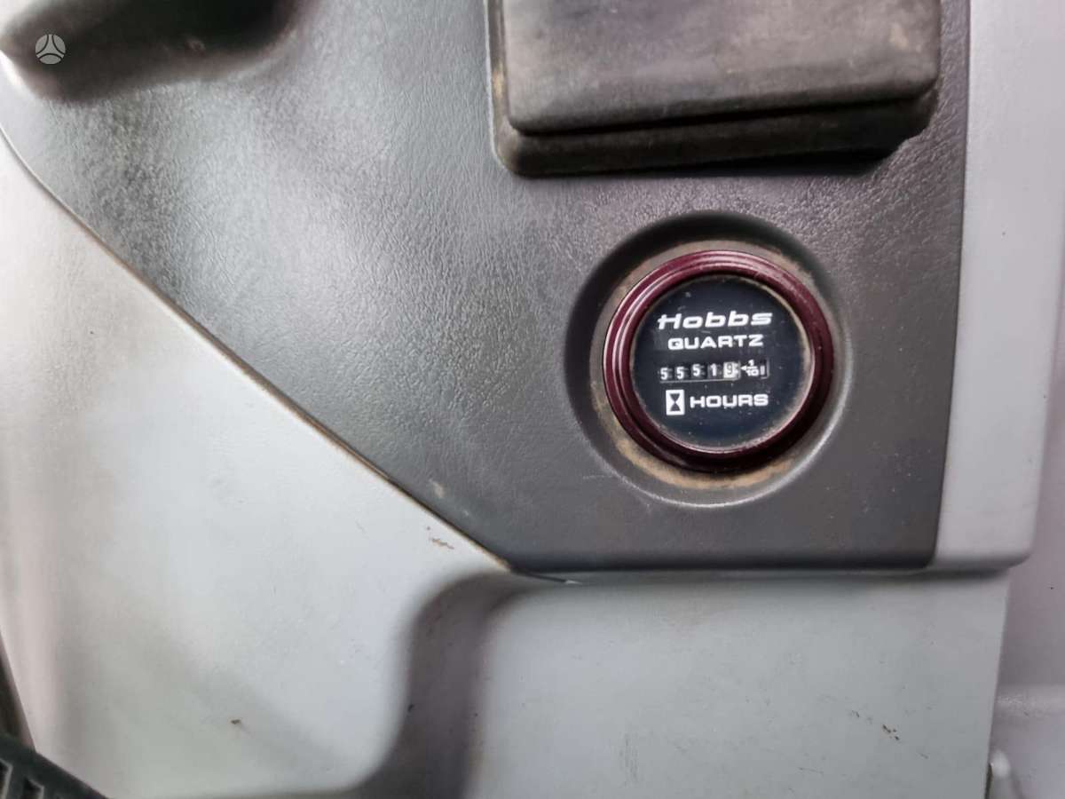 Hyundai Robex 140W-7A, ekskavatoriai