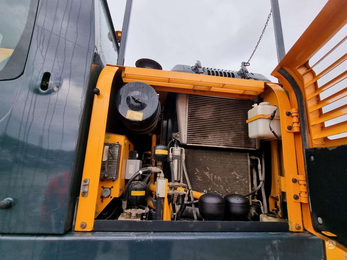 Hyundai Robex 140W-7A, ekskavatoriai