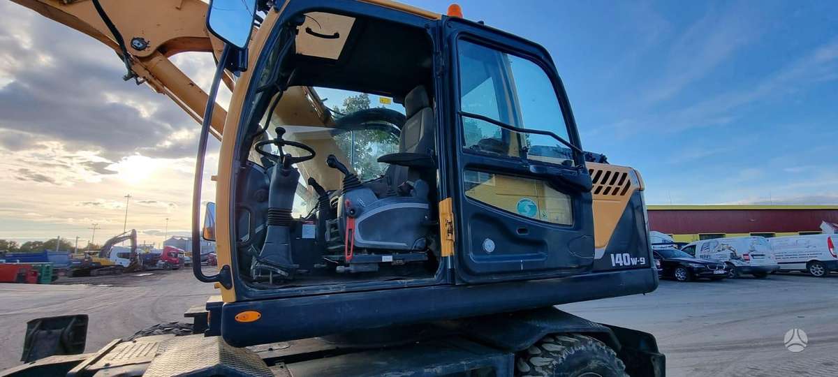 Hyundai Robex 140W-9, экскаваторы