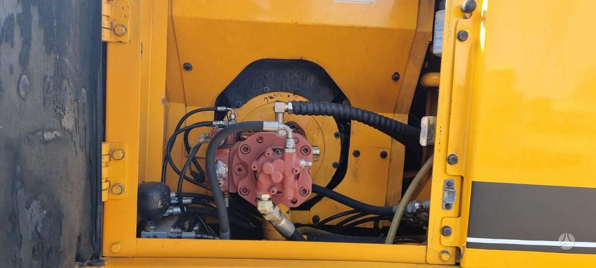 Hyundai Robex 180LC-7, ekskavatoriai