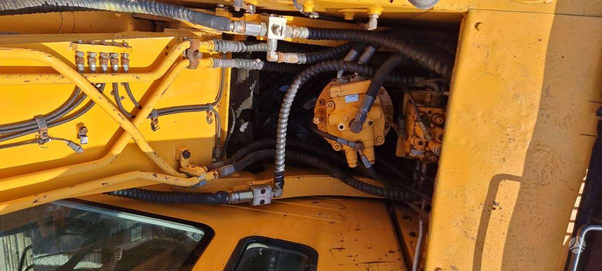 Hyundai Robex 180LC-7, ekskavatoriai