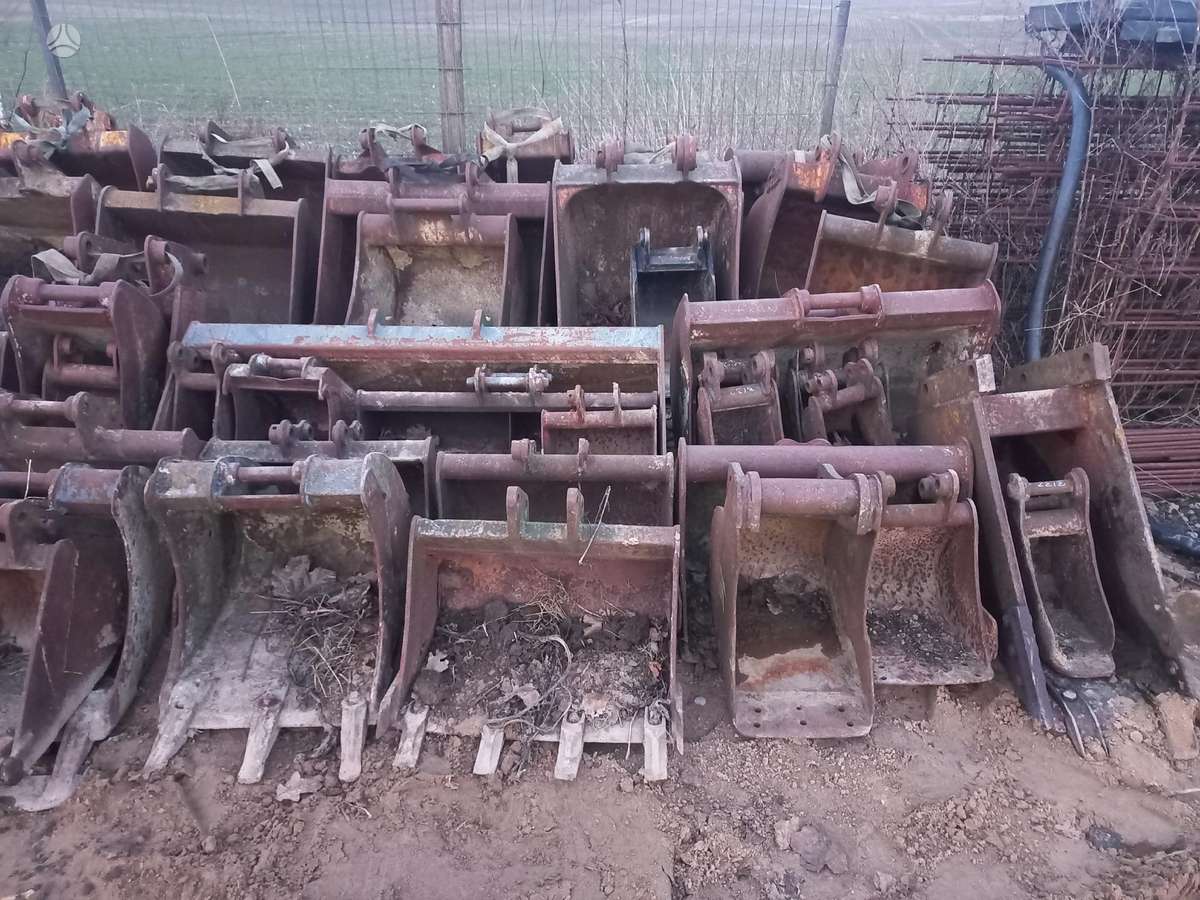 JCB 35-7, buckets
