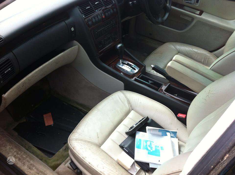 Audi A8 2 8 3 7