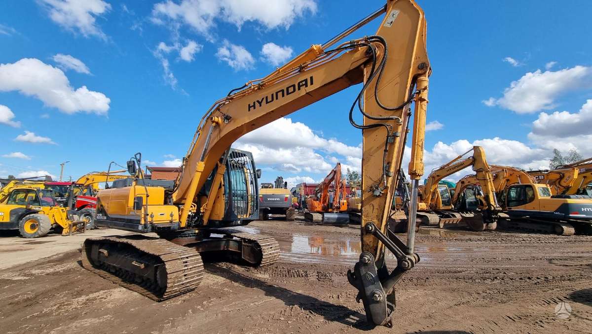 Hyundai Robex 220LC-9A, экскаваторы