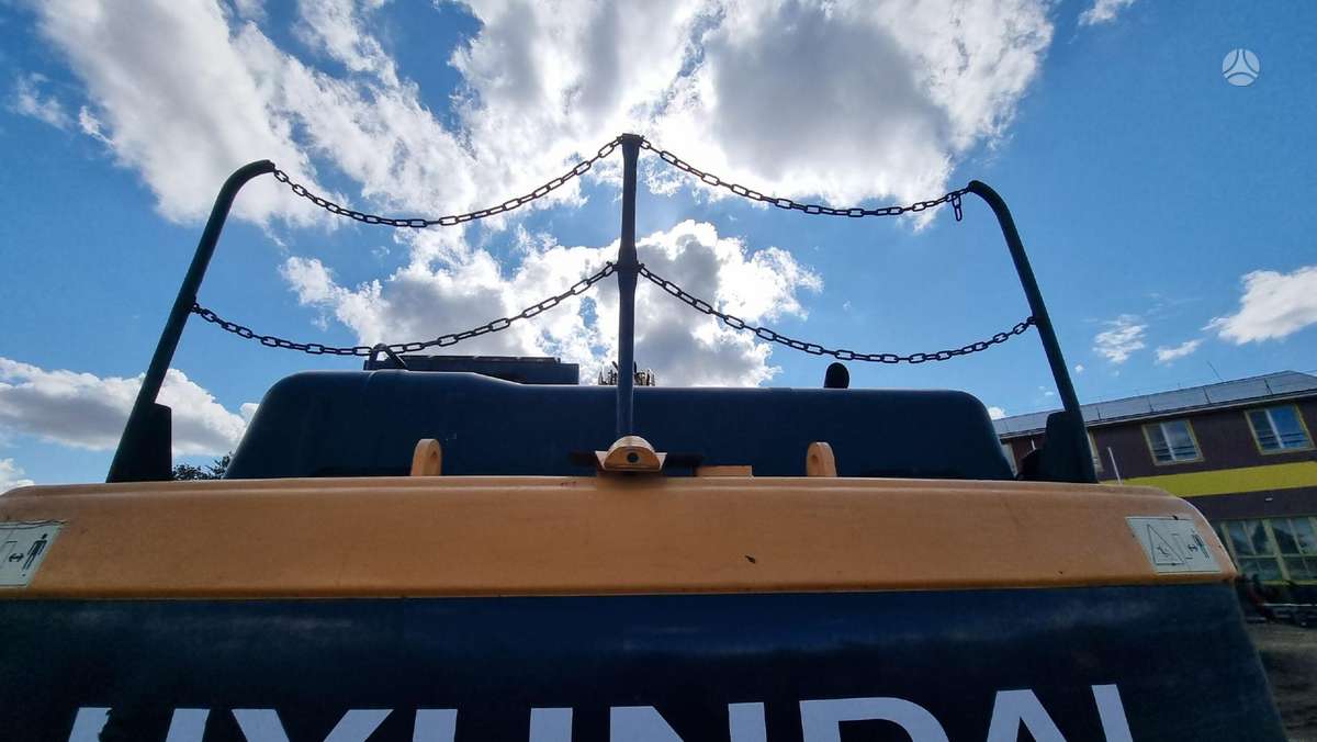 Hyundai Robex 220LC-9A, excavator