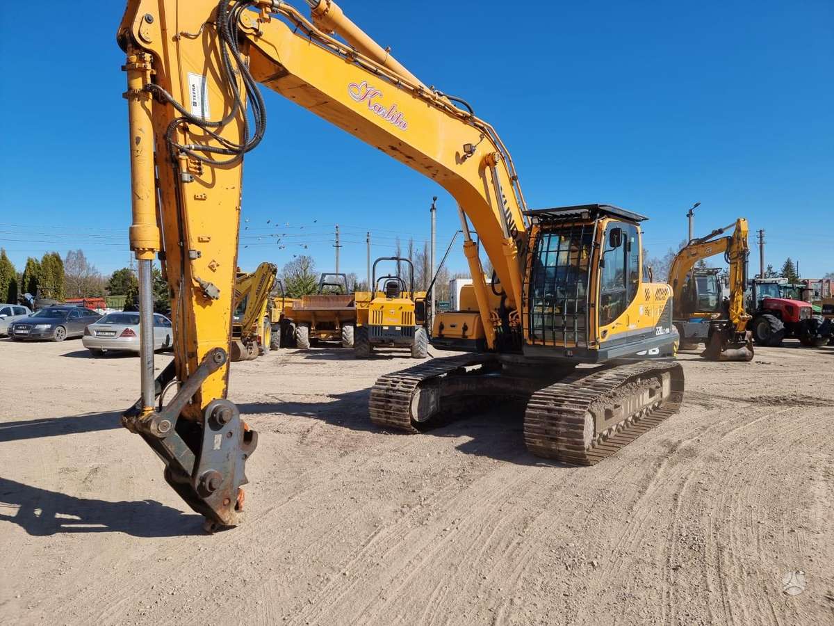 Hyundai Robex 220LC-9A, экскаваторы
