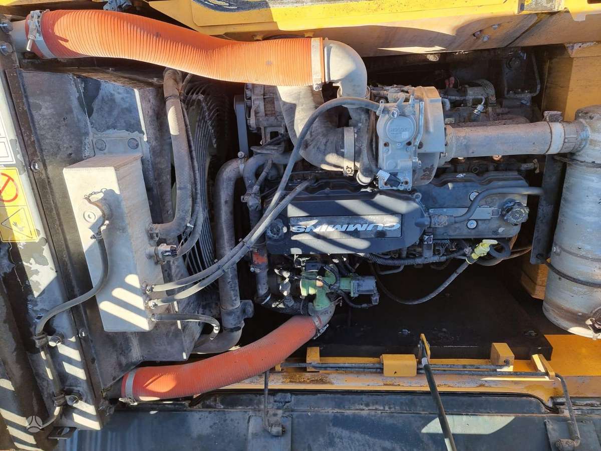 Hyundai Robex 220LC-9A, экскаваторы