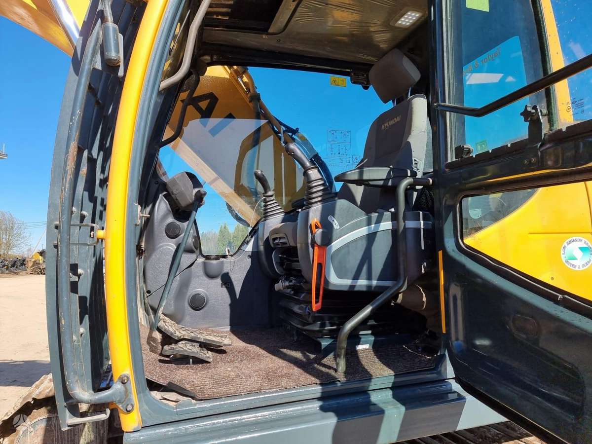 Hyundai Robex 220LC-9A, экскаваторы