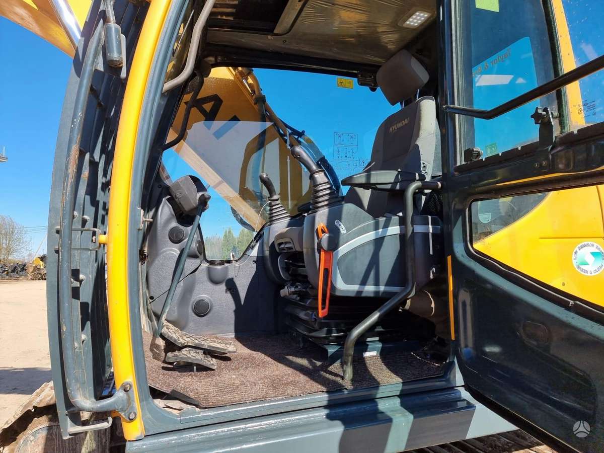 Hyundai Robex 220LC-9A, экскаваторы