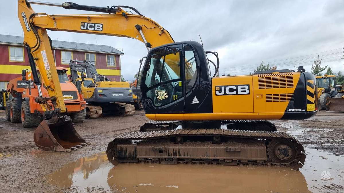 JCB JS220LC, excavator