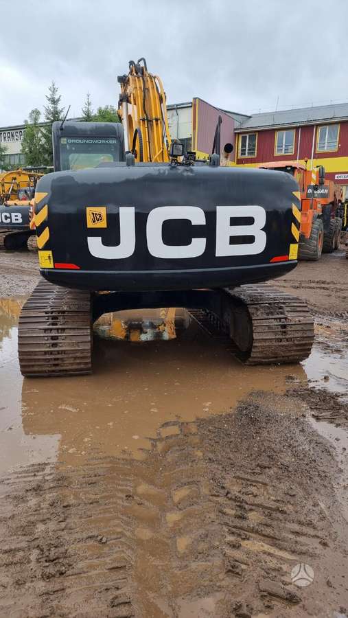 JCB JS220LC, excavator