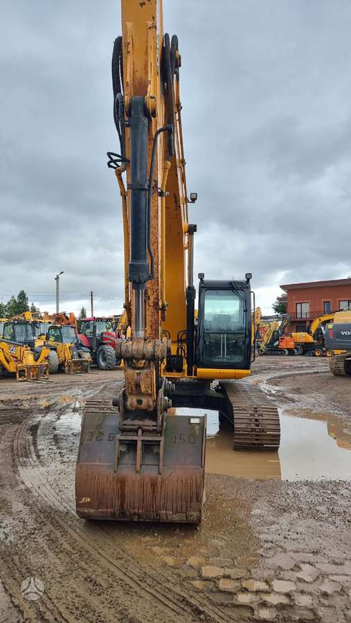 JCB JS220LC, экскаваторы