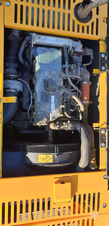 JCB JS220LC, ekskavatoriai