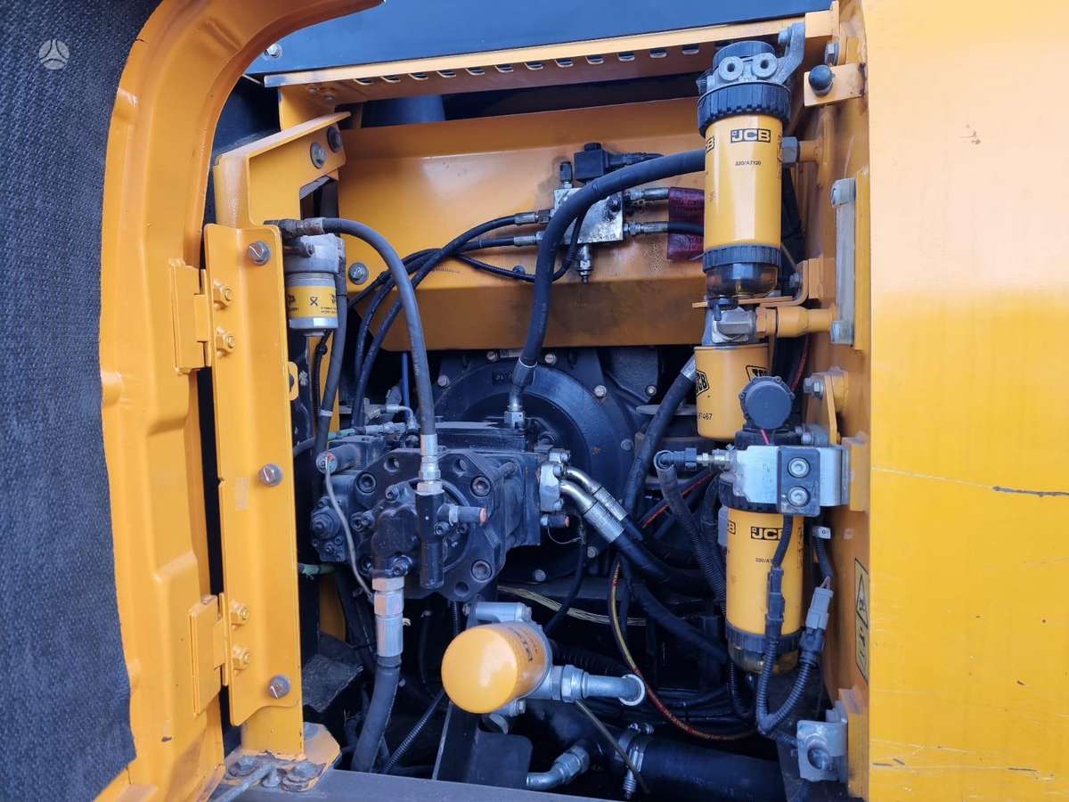 JCB JS130 LC+T4 BOG Master, excavator