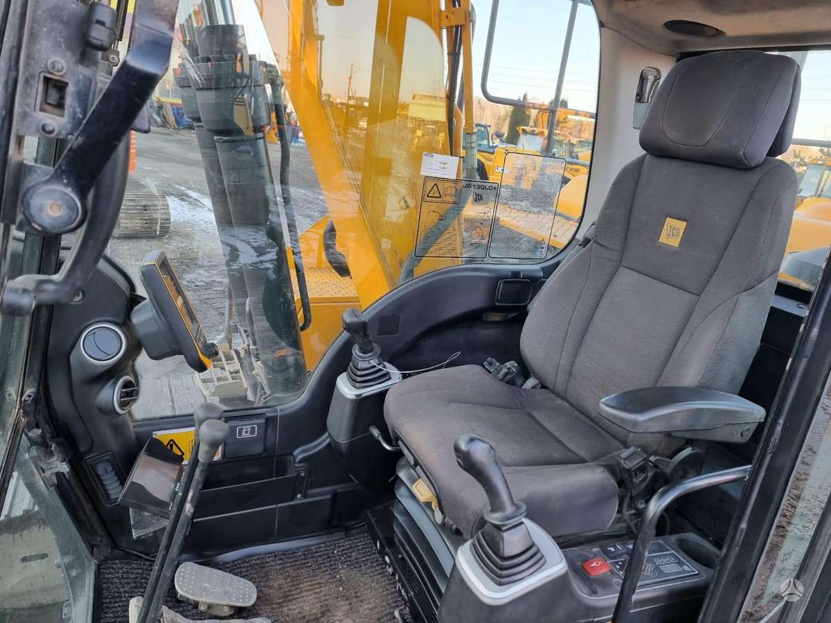 JCB JS130 LC+T4 BOG Master, excavator