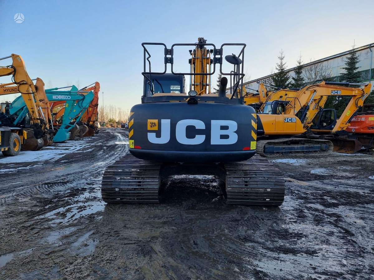 JCB JS130 LC+T4 BOG Master, ekskavatoriai