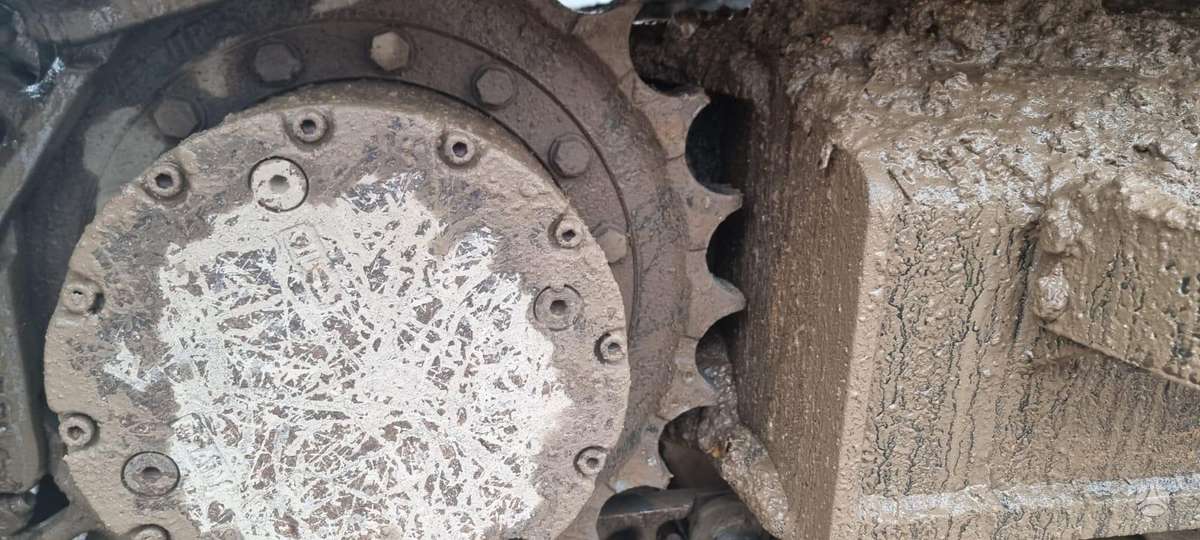 JCB JS130 LC+T4 PLUS, ekskavatoriai