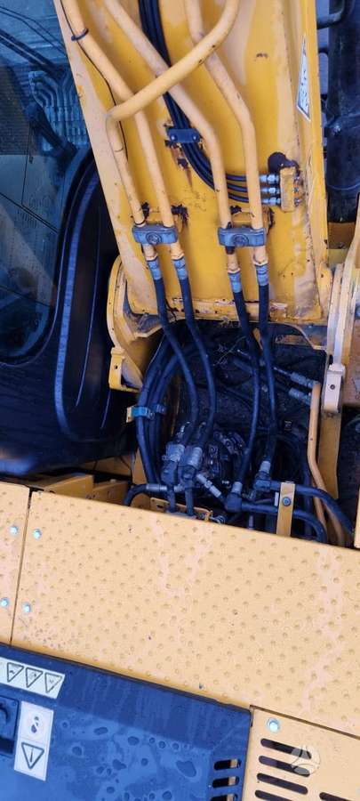 JCB JS160 LC, ekskavatoriai