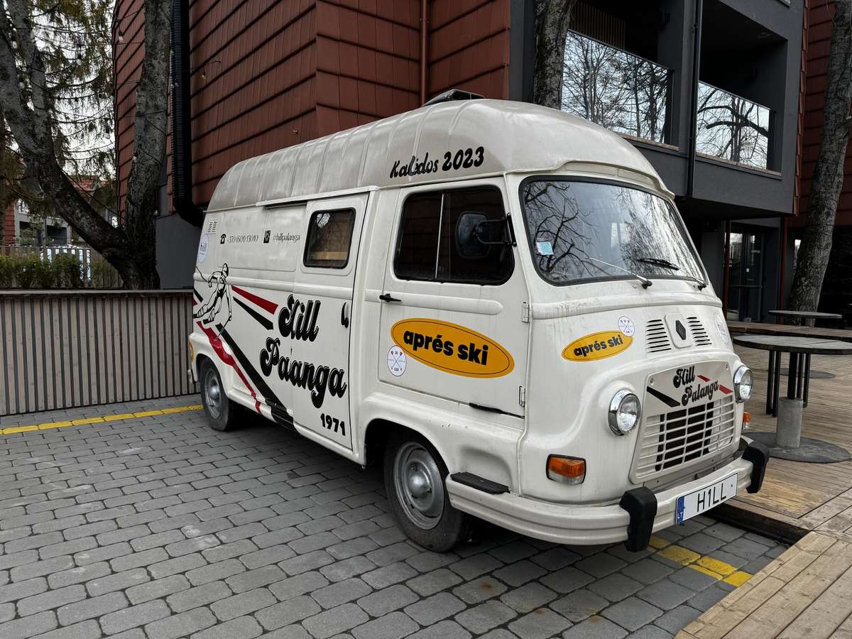 Renault Estafette, Коммерческий