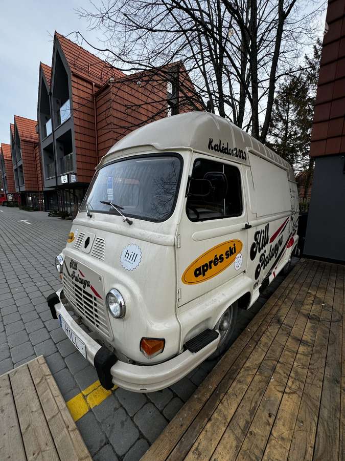 Renault Estafette, Коммерческий