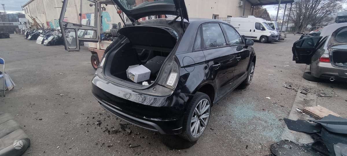 Audi A1 37069885048