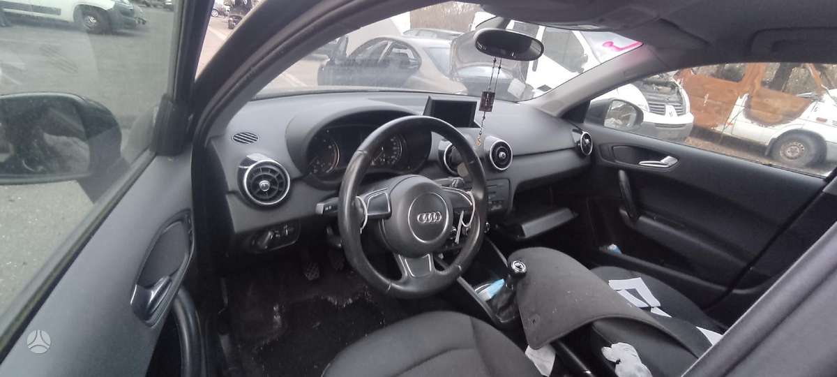 Audi A1 37069885048