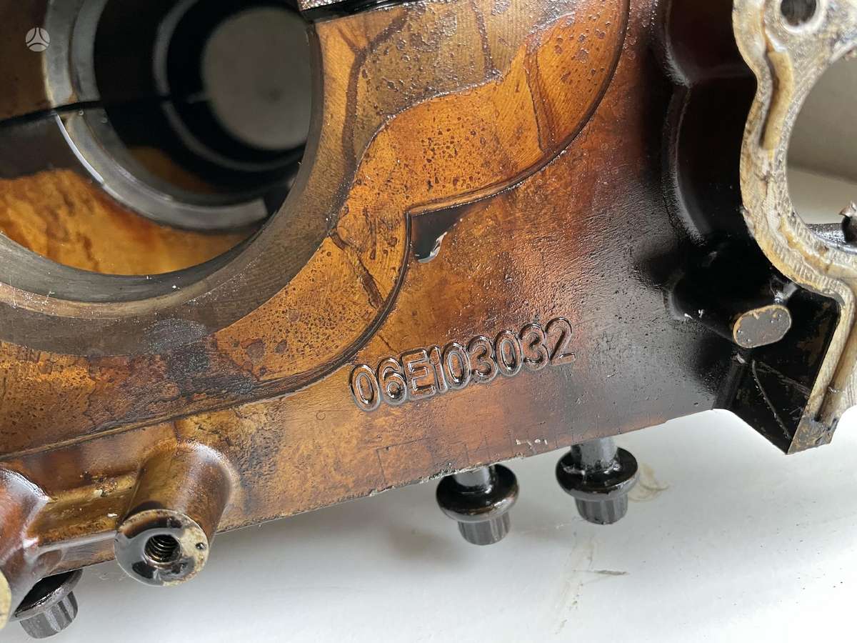 Audi A6, AUK, engine parts