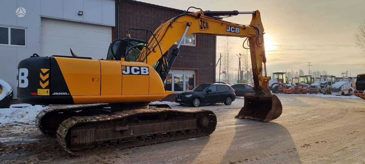 JCB JS200 LC, excavator