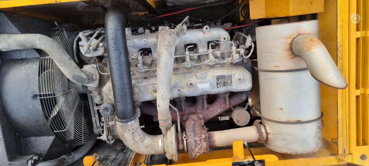 JCB JS200 LC, ekskavatoriai