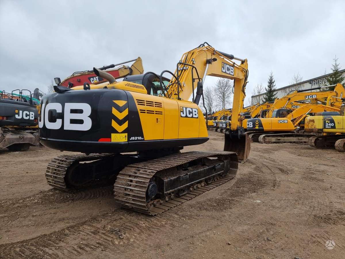 JCB JS210, ekskavatoriai