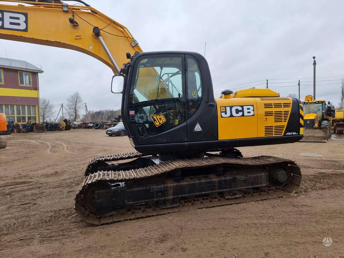 JCB JS210, экскаваторы